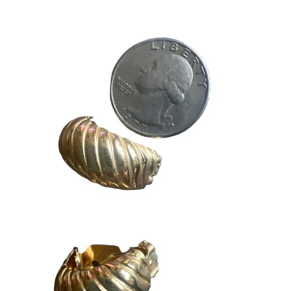 Vintage Bergere Half Hoop Gold Tone Ribbed Clip-On Earrings Classic Grannycore M - Picture 8 of 9